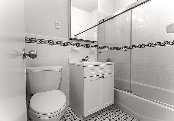 5th image of 4 Park Ave #10H