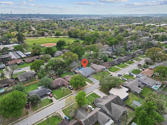 4th image of 5001 Nina Lee Ln