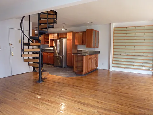 Rented by HH Realty | media 5