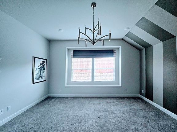 4th image of 260 Tallgrass Dr