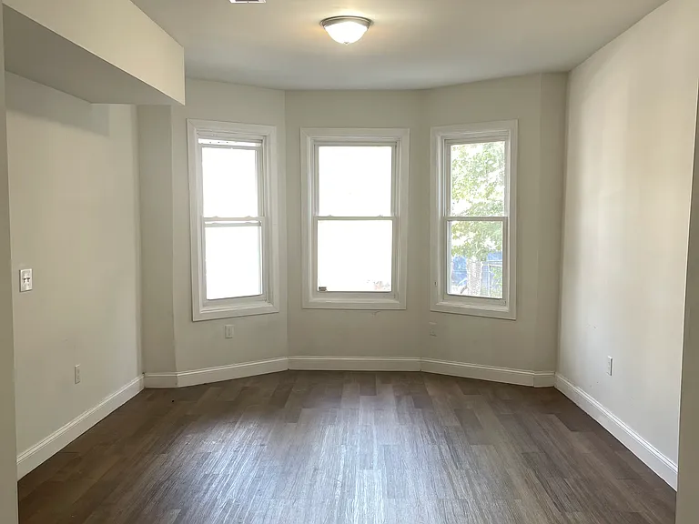 154 Johnson Ave #1 — Photo 7