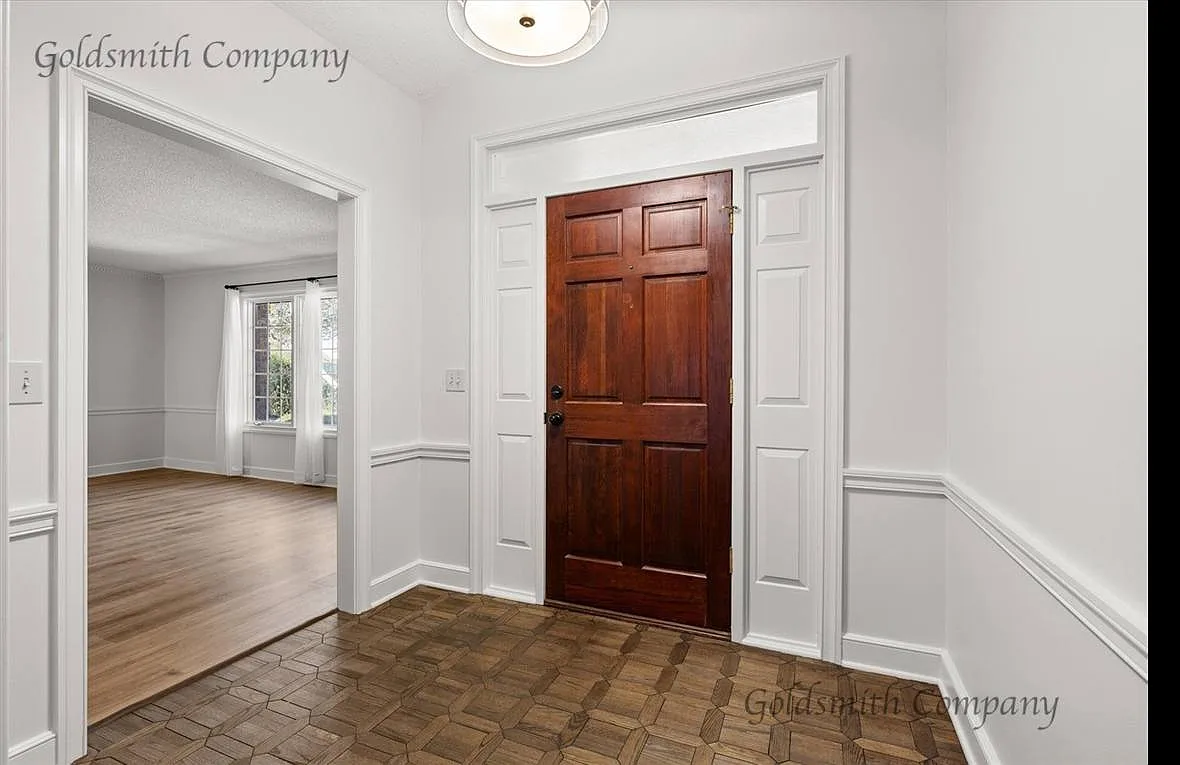 Building Photo - 208 Yellow Poplar Ct