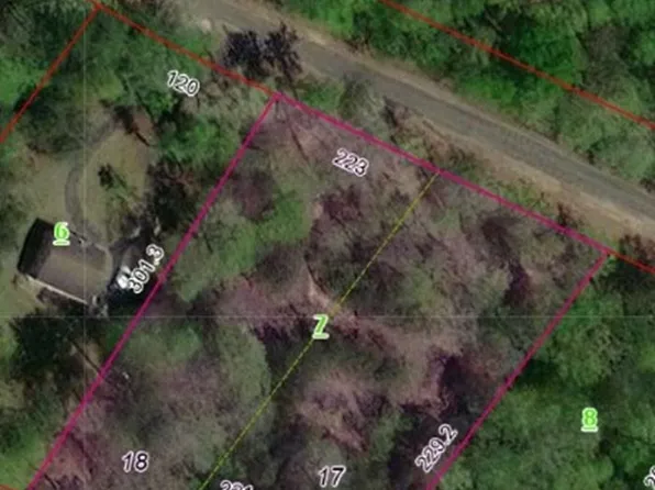 310 Fawn Lake Bridge Rd, Tuscumbia, AL 35674