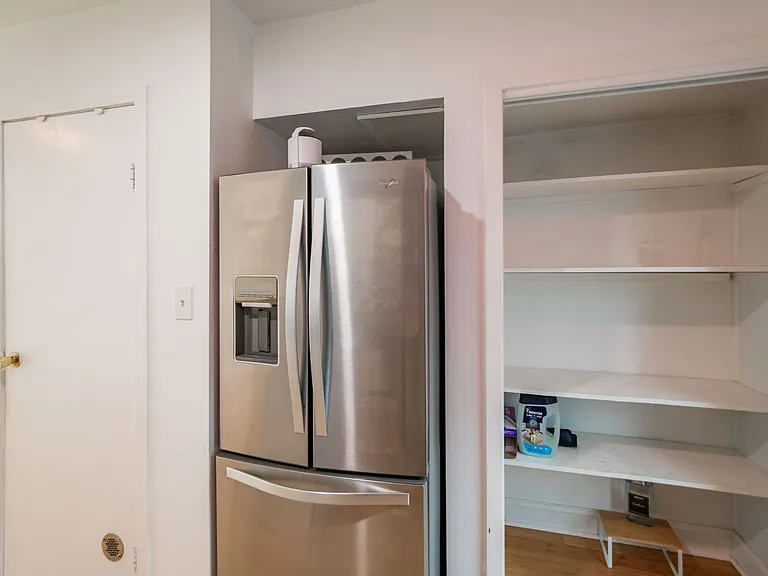 2107 Clymer St — Photo 8