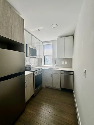 13 Peterborough St #24 Photo 1