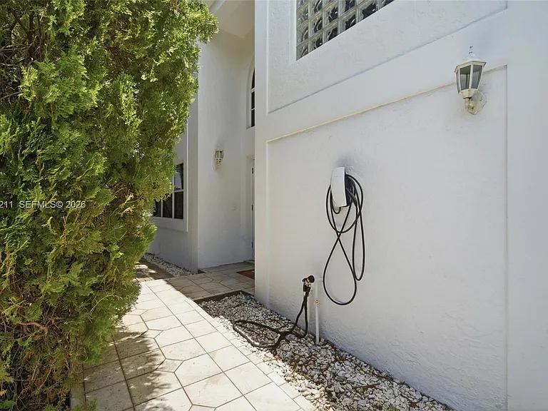 21221 NE 3rd Ct — Photo 17