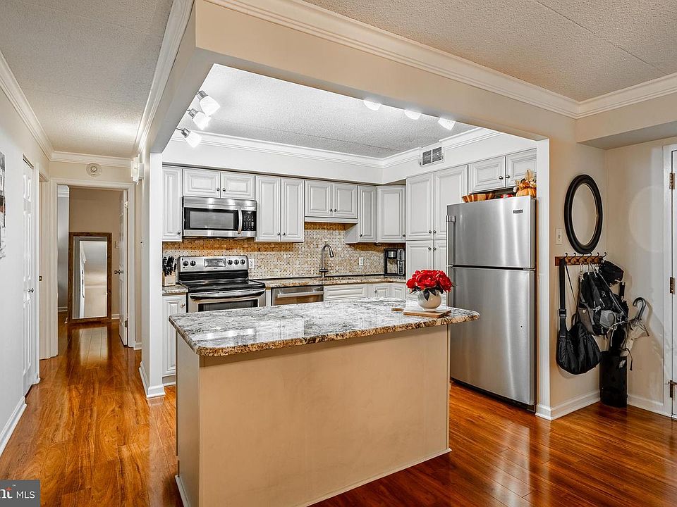 1st image of 11118 Valley Forge Cir #1118