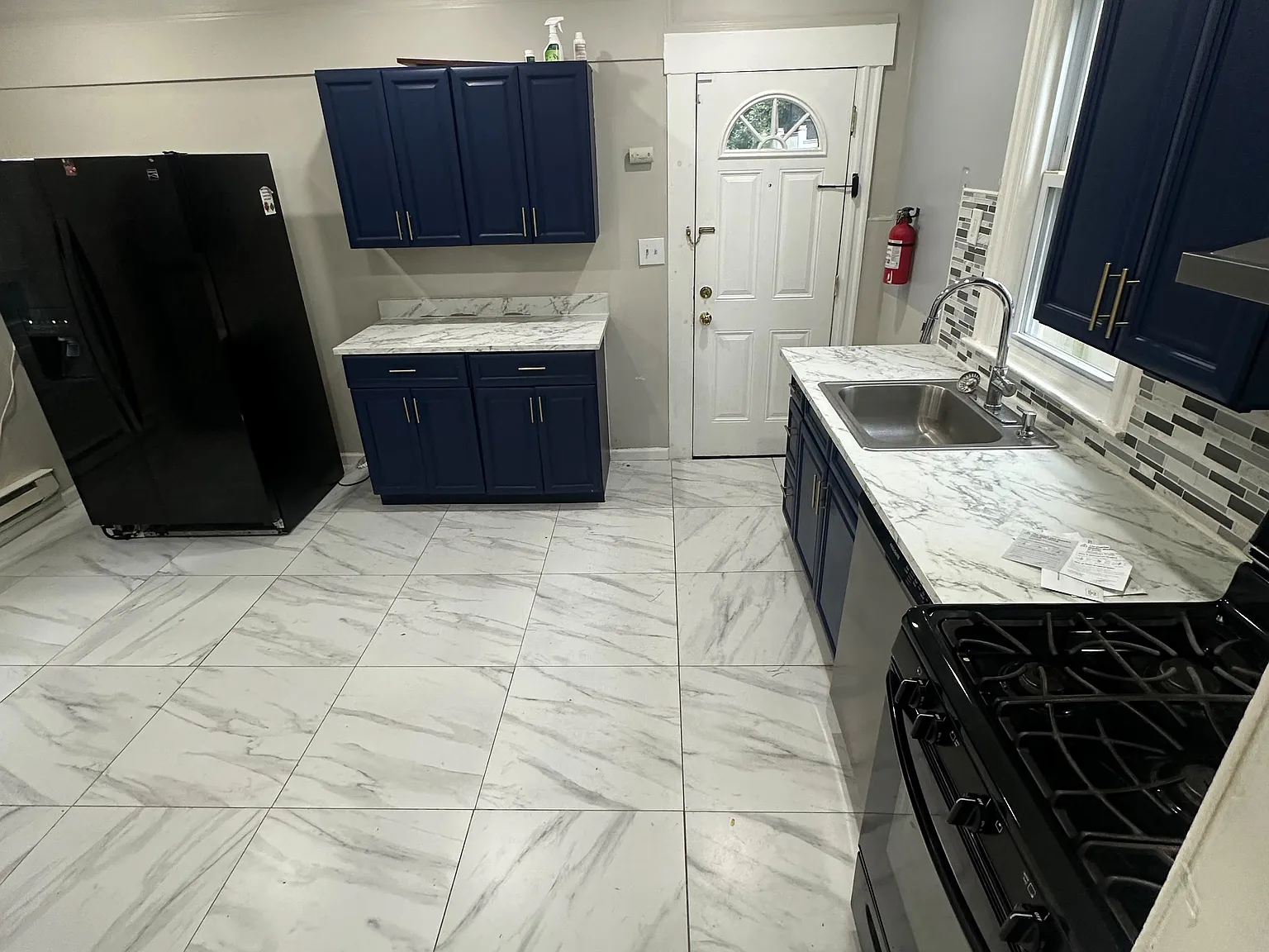 4 bed, 2.5 bath, $2,899 — Photo 3