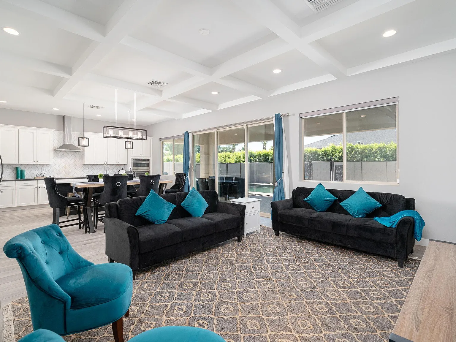4 bed, 2.5 bath, 2131 sqft, $6,000 — Photo 4
