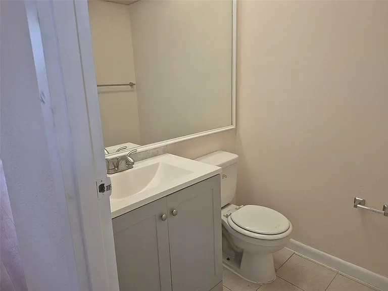 278 Flanders Park #278-F — Photo 9