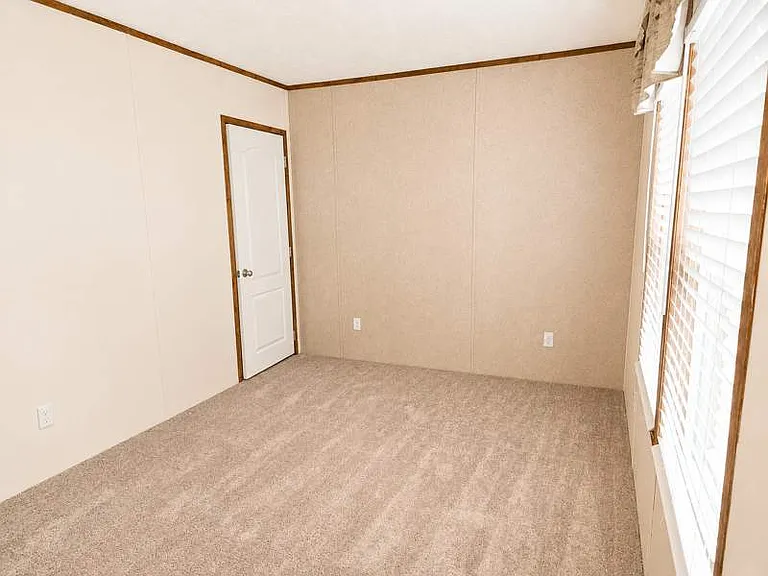 315 Robin Ann Ave — Photo 5