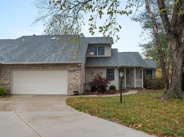 903 Ramblewood Ct #B, Savoy, IL 61874