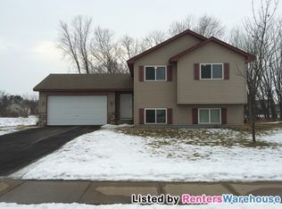 701 Horseshoe Ln, Braham, MN 55006