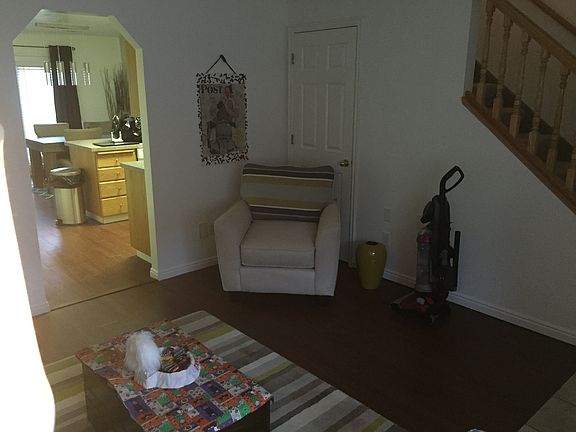 front room/living room 