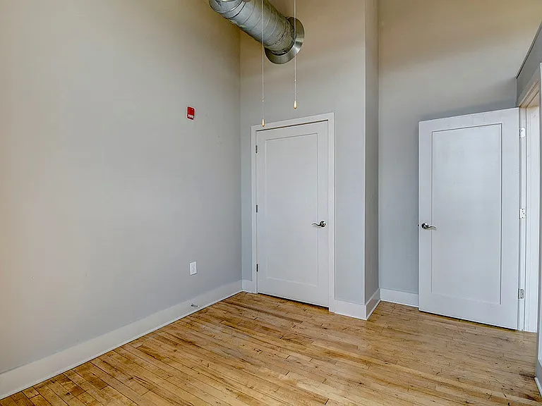 1025 Market St — Photo 16