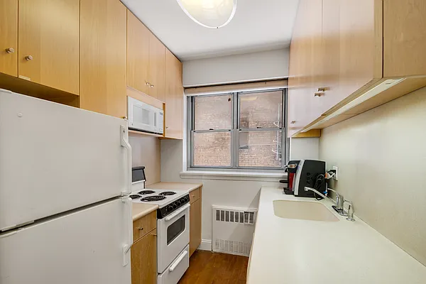 Sold by Bradley Rothschild Real Estate | media 5