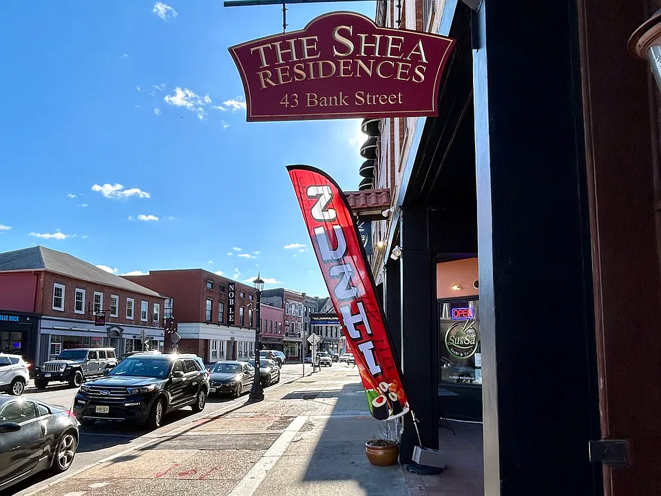 43 Bank St #3