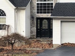 68 Loganberry Ct, Hopewell Junction, NY 12533