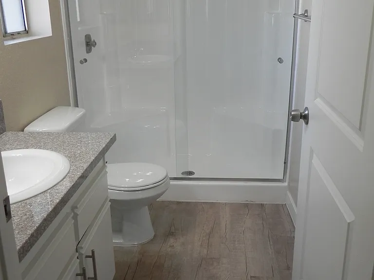 Chapman Villas Apartments — Photo 10