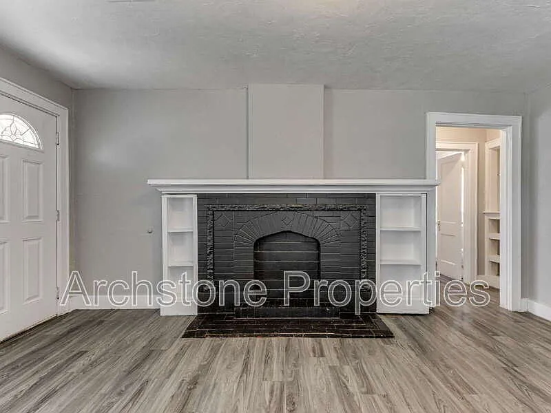 1 bed, 1.0 bath, 800 sqft, $1,045 — Photo 3