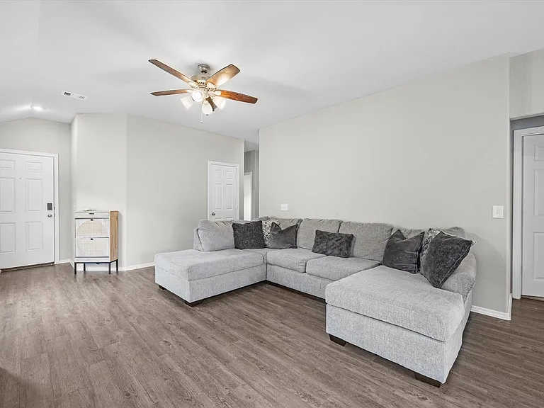 1850 Brushy Cedar Dr — Photo 7