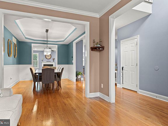 5th image of 134 Carriage Ct