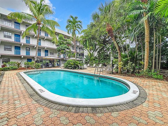 4th image of 1407 NE 56th Street #105