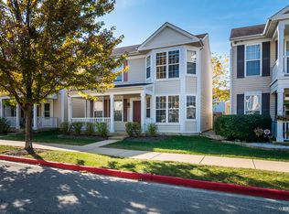 1615 Linden Park Ln, Aurora, IL 60504