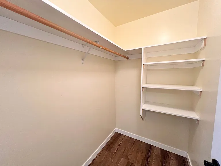 181 E Tall Fir Ct #D — Photo 13