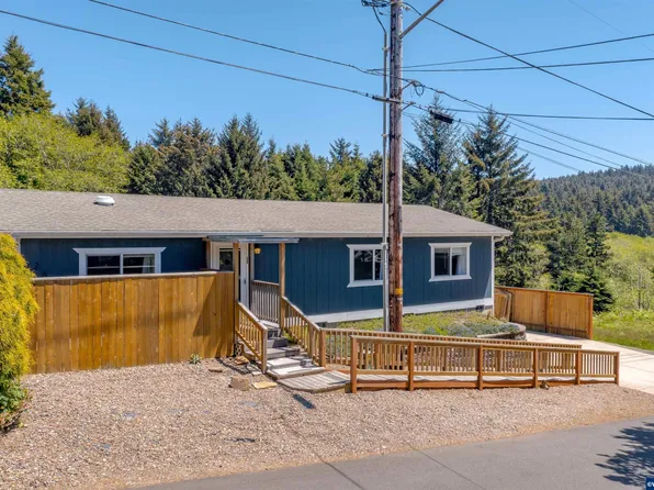 2678 SW Dune Ave, Lincoln City, OR 97367