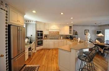 4th image of 5206B Atlantic Ave
