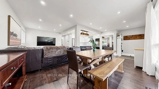 29 Bronte Cres #UPPER — Photo 10