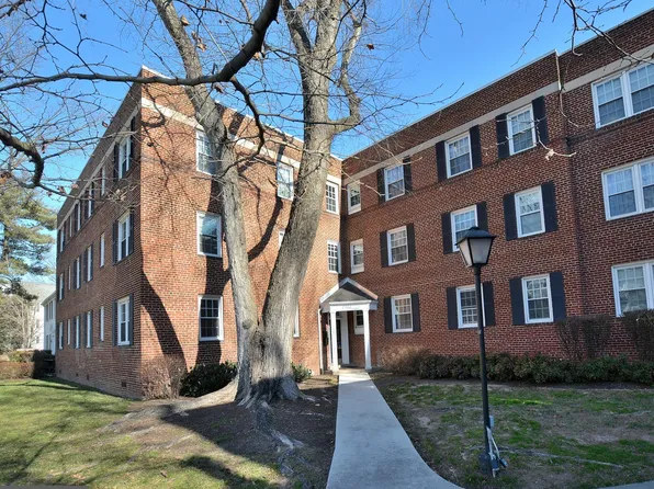 2902 13th Rd S APT 102, Arlington, VA 22204