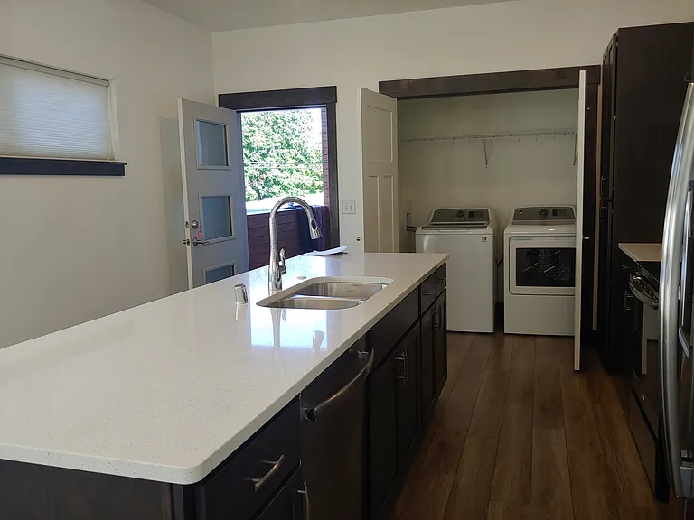 721 Cleveland St #100 — Photo 6
