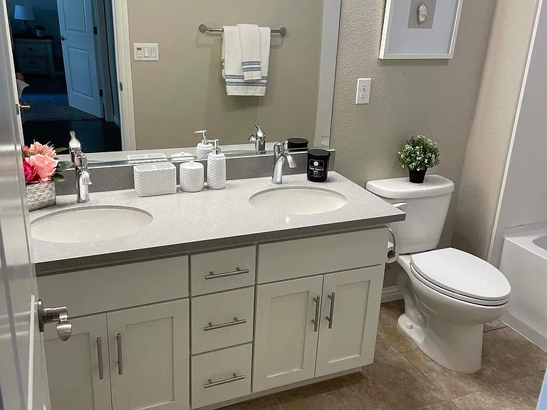 Mahuron Cir — Photo 15