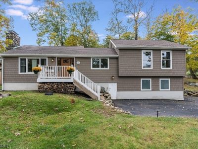 10 Lakeview Rd, Hopatcong, NJ, 07843