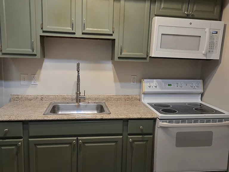 347 Lumber St — Photo 2