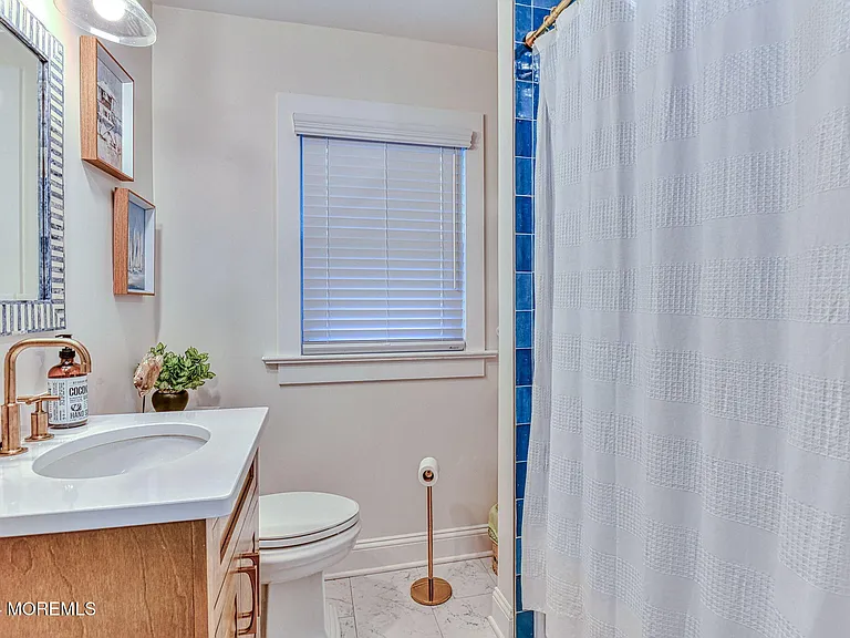 77 Asbury Ave — Photo 29