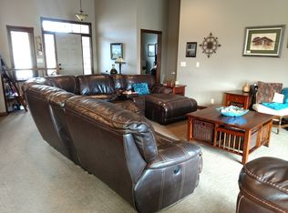 2831 Shadowbrook Dr, Lincoln, NE 68516