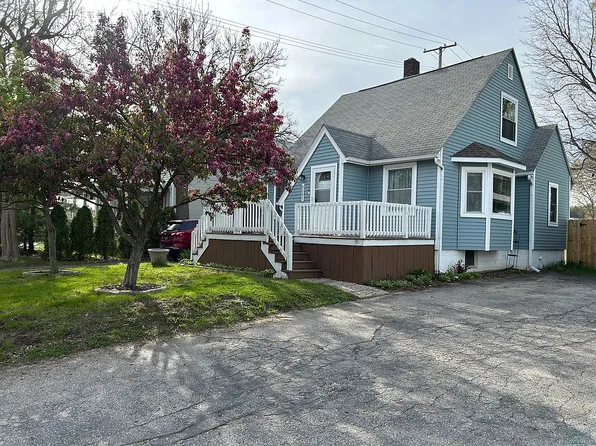 4551 Waterford Rd, Clarkston, MI 48346