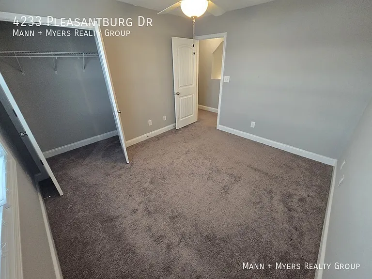 4233 Pleasantburg Dr — Photo 28