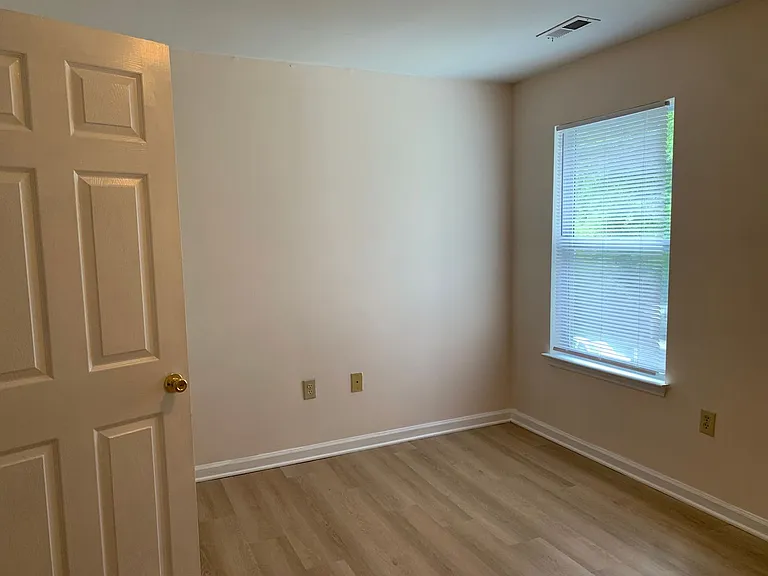 1308-301 Hillbrow Ln — Photo 12