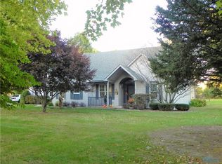 8201 Woodbrier Ln, Grand Rapids, OH 43522