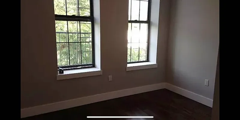 Rented by Delmark Realty LLC | media 7