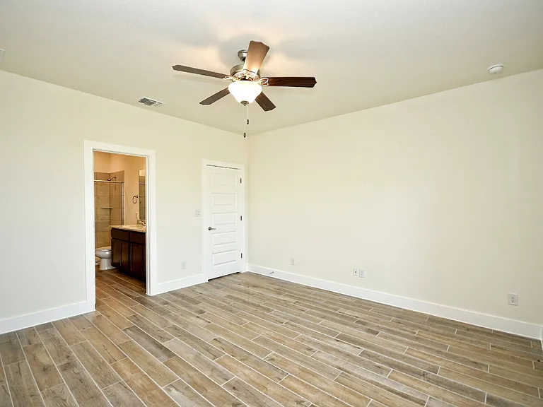 408 Parkline Dr — Photo 16