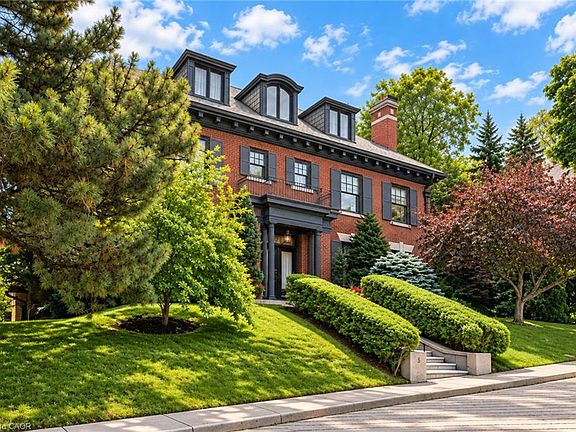 4th image of 5 Undercliffe Ave