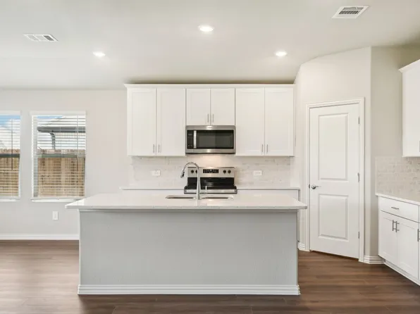 990 Linden Ct, Lavon, TX 75166