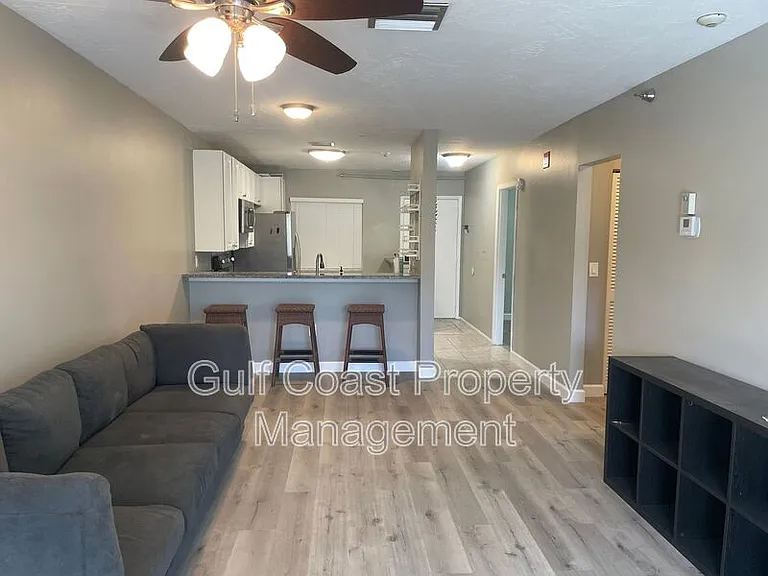 2124 N Tamiami Trl #102 — Photo 7