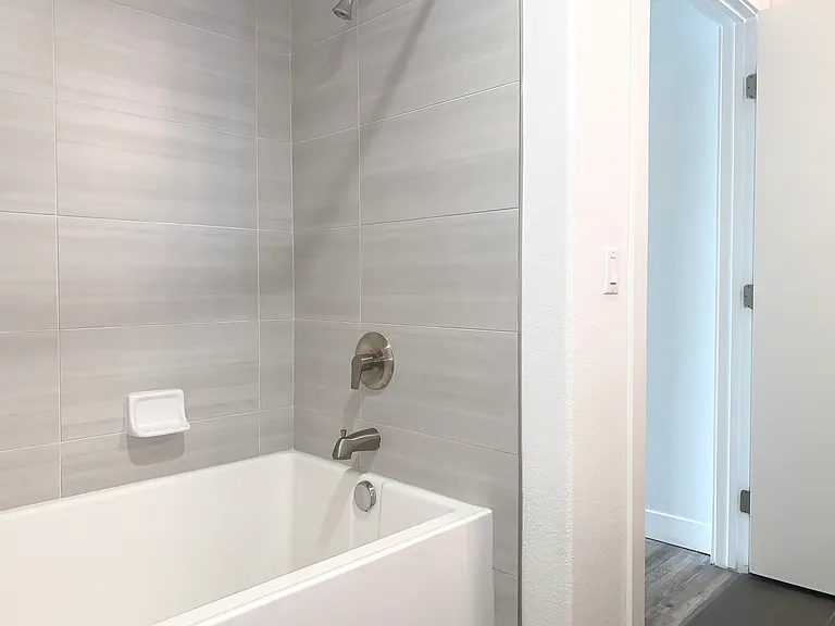 Urbana East Village Rental Flats — Photo 42