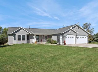 2059 J Ave, Marengo, IA 52301